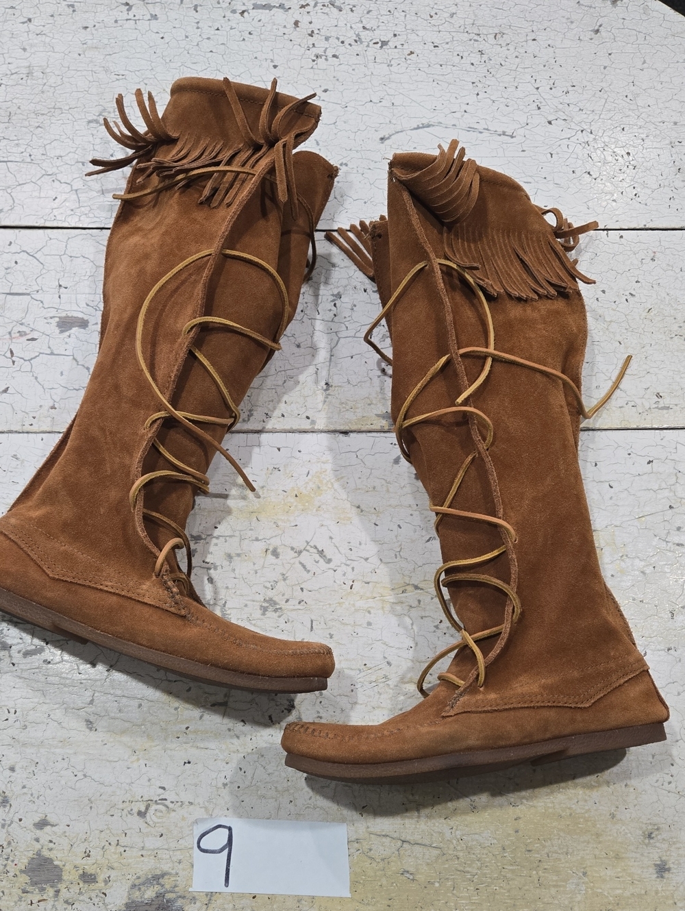 Minnetonka Moccasin Boots Tan Women's 195743 Size 9
